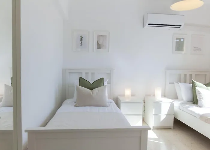 Apartament Phaedrus Living: Byzantium Modern Flat