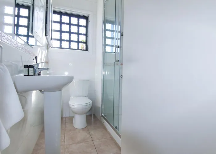 Phaedrus Living: Byzantium Modern Flat Paphos