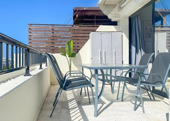 Phaedrus Living: Byzantium Modern Flat Apartmán